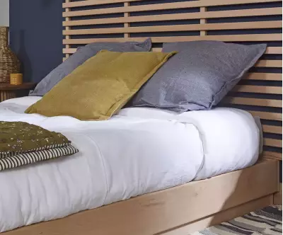 Détail de la tête de lit Hooker en hêtre