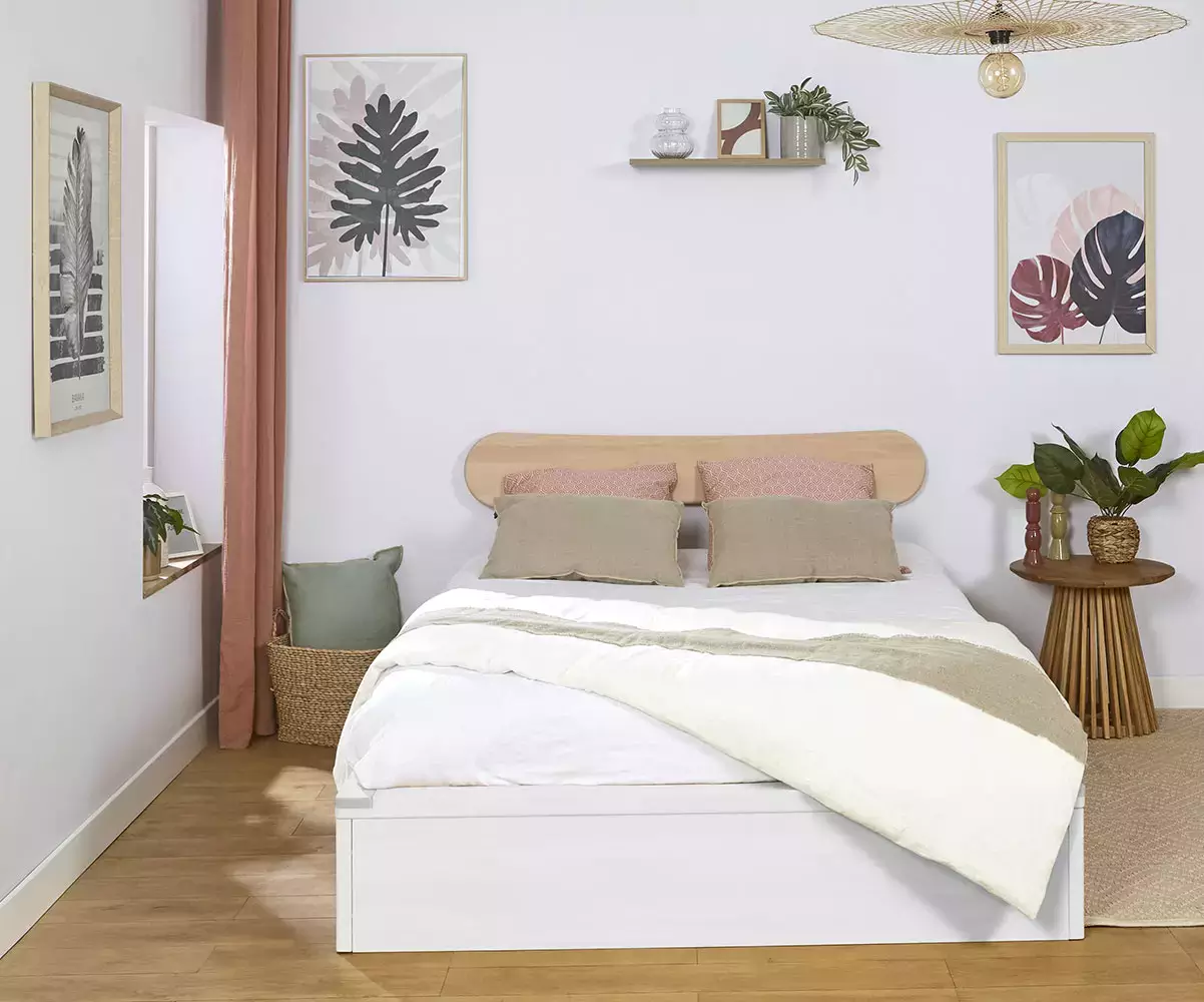 Lit Akara avec matelas est en bois massif