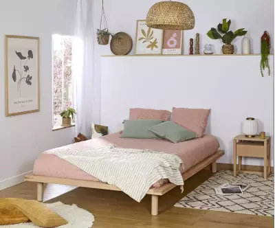 Lit Savo convient très bien pour une chambre parentale