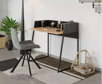 Bureau Luskan a un rangement pratiques