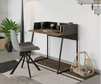 Bureau Luskan convient à tous les espaces