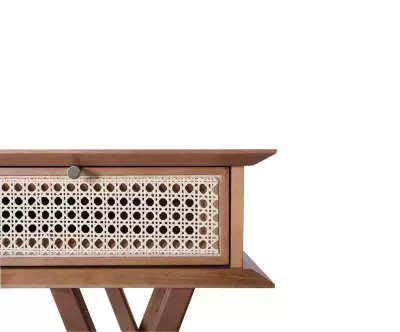 Console Dinda Les boutons dorés des poignées font toute la différence de ce meuble