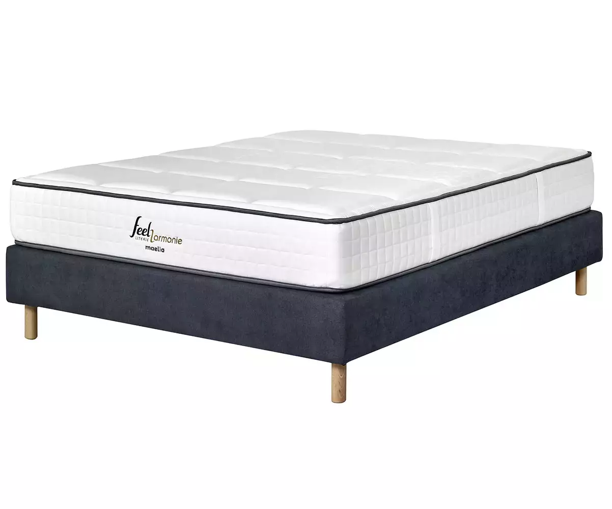 Sommier tapissier Senesi avec matelas en option bleu