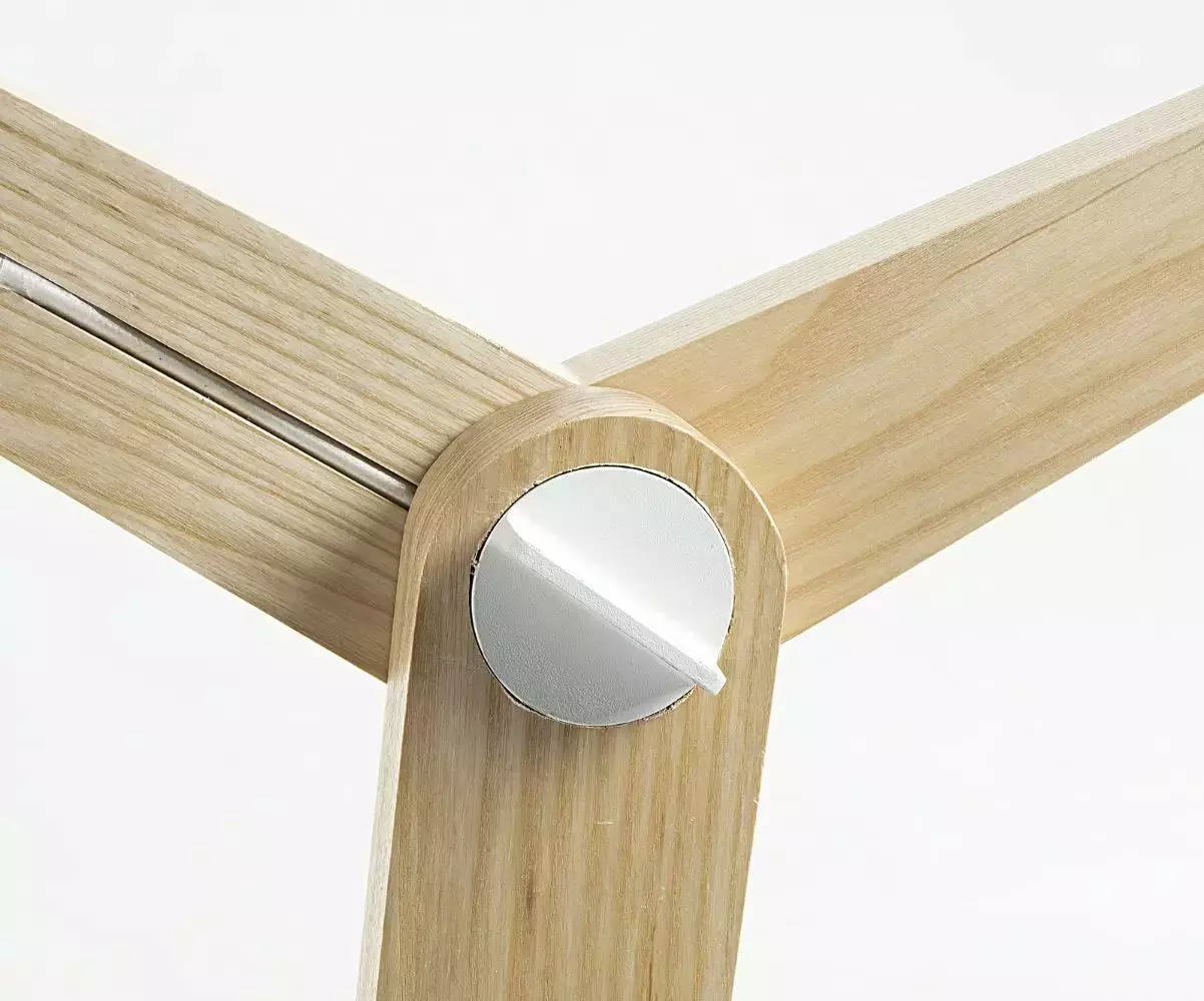 Pied en bois du Lampadaire Filae