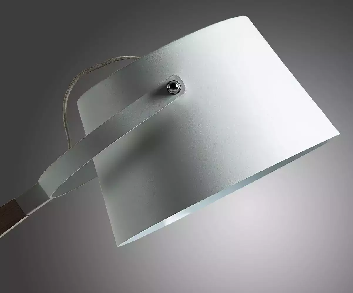 Lampadaire en métal blanc