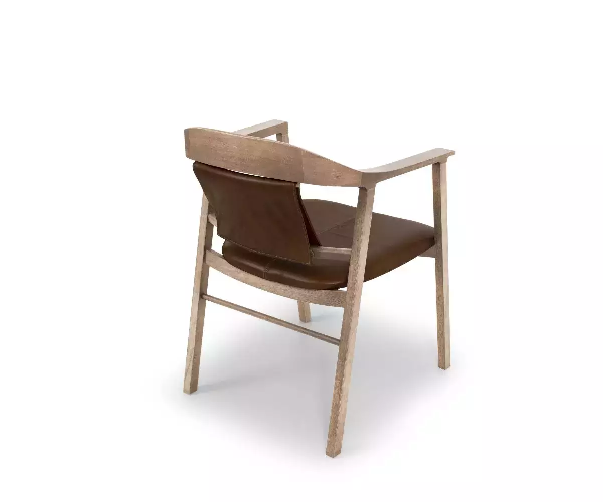 Chaise design en cuir