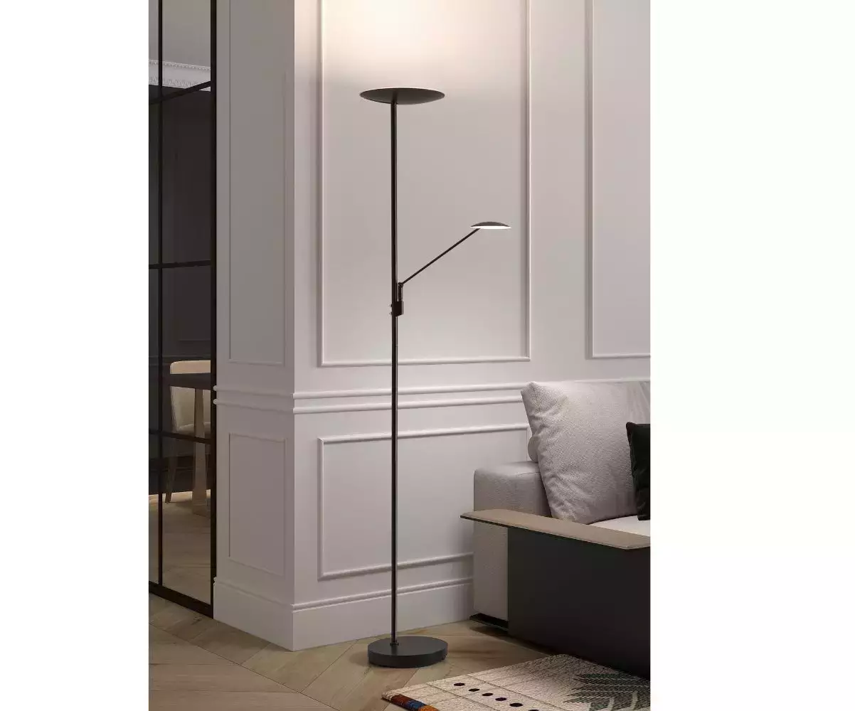 Lampadaire Fukave coloris noir apporte une touche de modernité