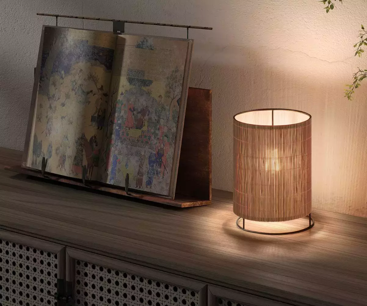 Lampe à poser Hunga diffuse une lumière agréable et apaisante dans votre décor
