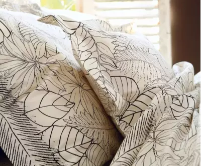 Drap plat motifs exotiques