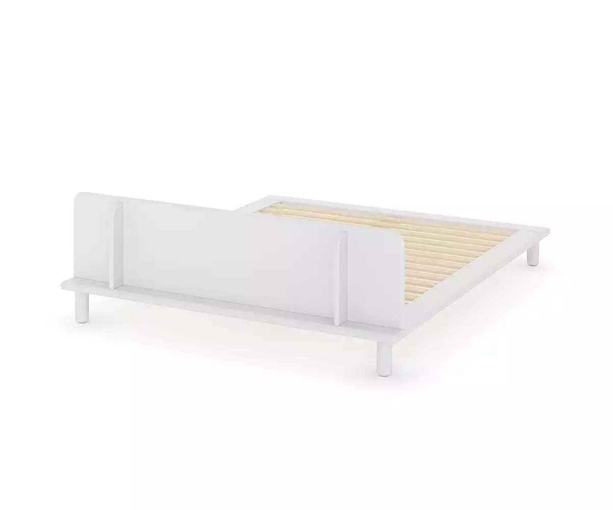 Lit double bas Erié blanc avec tête de lit pratique