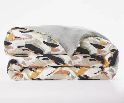 Couette composant la parure de lit