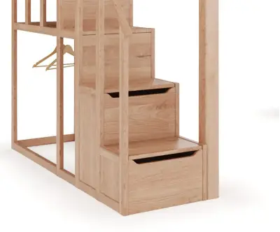Zoom sur les marches de l'escalier avec rangement