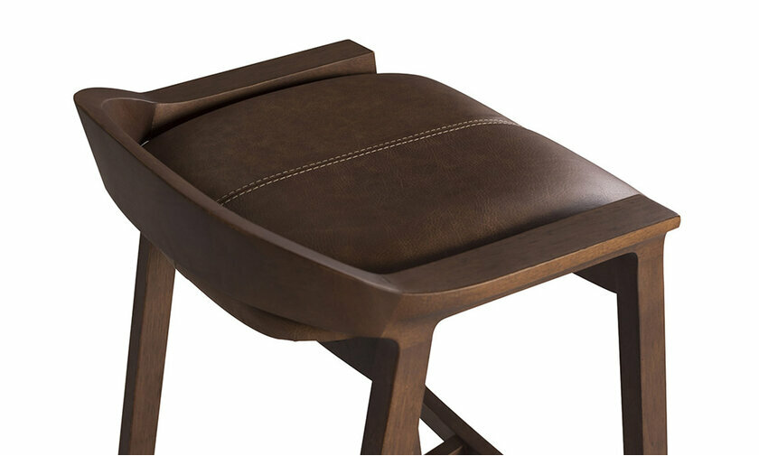 Tabouret haut avec assise confortable