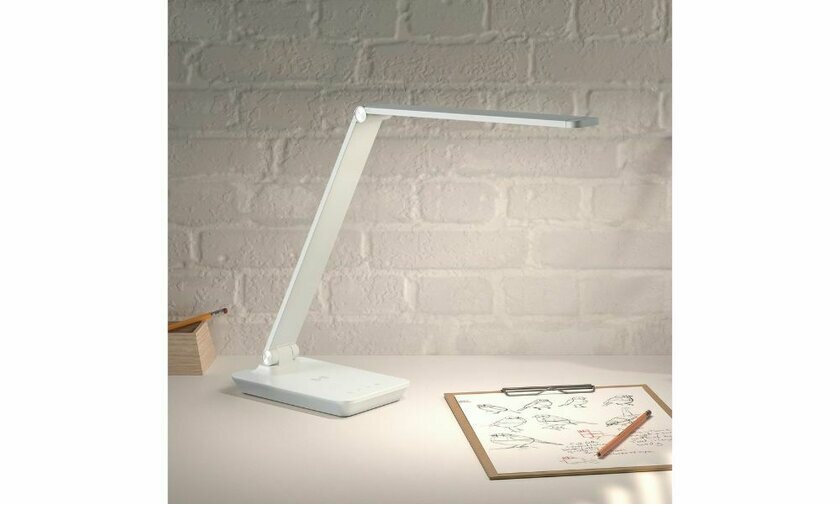 Lampe  Poser Tafahi coloris blanc apporte une dcoration originale  votre pice