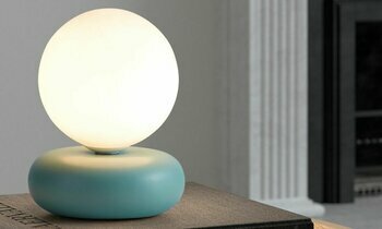 Lampe  Poser Ovaka coloris vert bleu sinstalle partout dans la maison